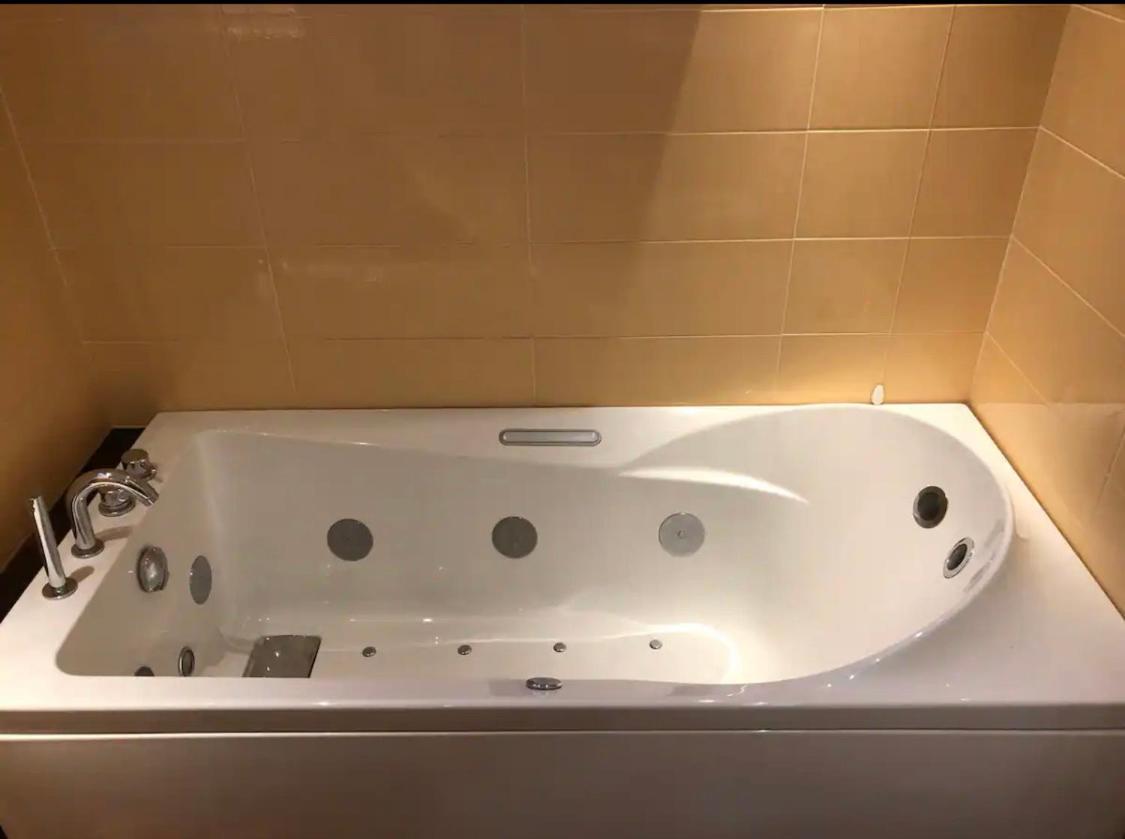 Vasca Idromassaggio, Appartamento Incantevole Sanremo Dış mekan fotoğraf